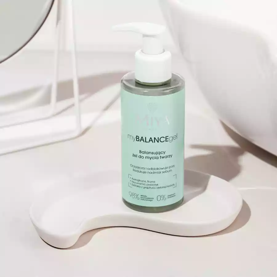 imagen gel limpiador piel grasa mybalancegel miya cosmetics baño