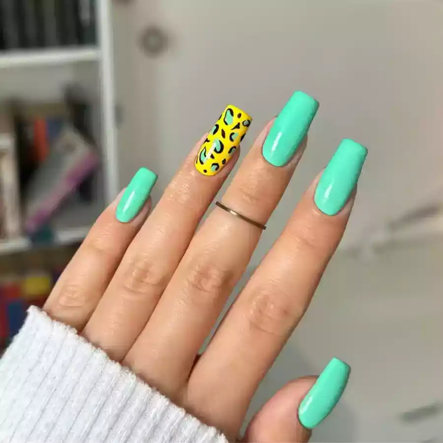 imagen guru manicura semipermanente 725 emerald lagoon