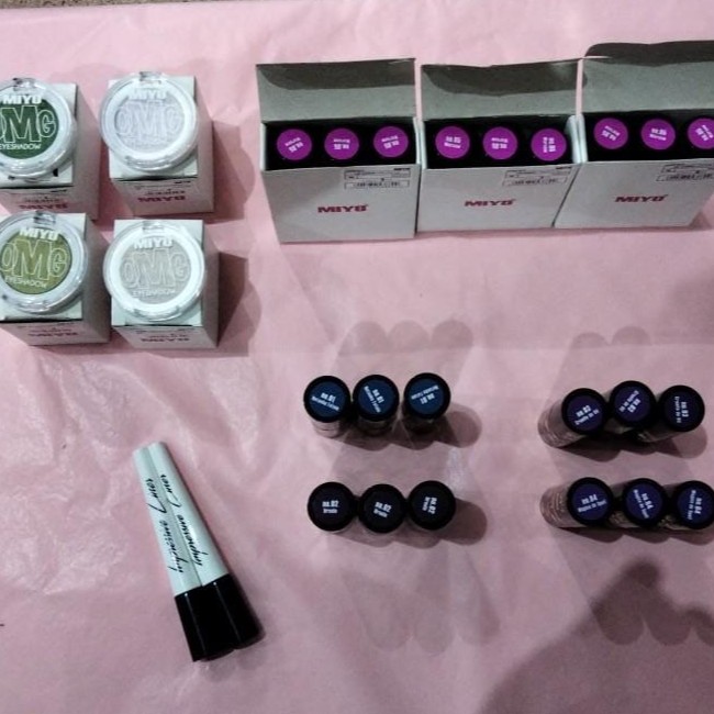 35 Maquillaje variado Miyo - Lote N163