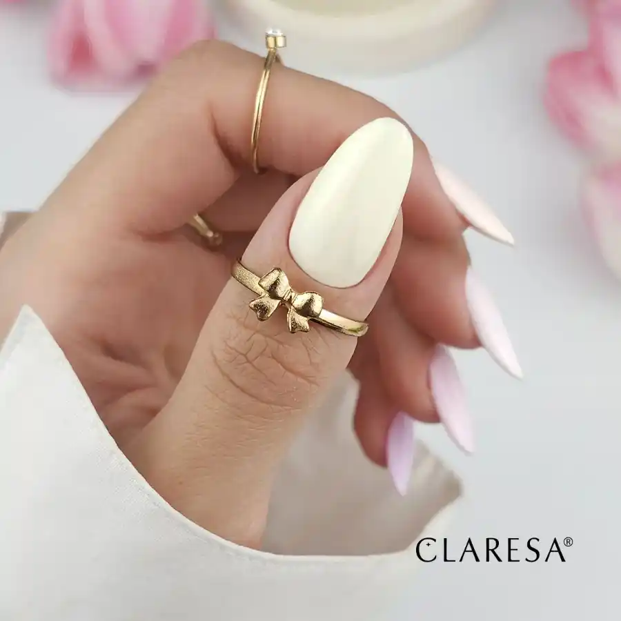 imgen manicura esmalte semipermanente ciao pastel 10 claresa detalle